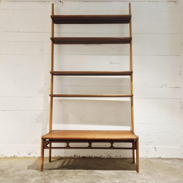 Beautiful two-tone wall system by William Watting for Scanflex. A particularly fine combination of dark teak and light...