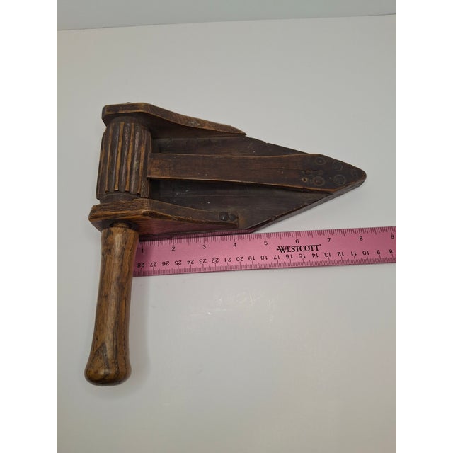 Museum Grade 18th Century Polish Galician Purim Grogger Rare Triangular Frame For Sale - Image 4 of 18