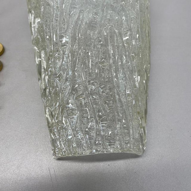 Brass and Ice Glass Wall Light in the style of Kalmar, Germany 1970s For Sale - Image 15 of 18