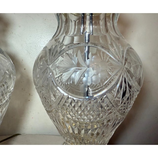 1990s Large Pair of Quality Vintage Brass Cut Crystal Electric Table Parlor Lamps For Sale In New York - Image 6 of 11