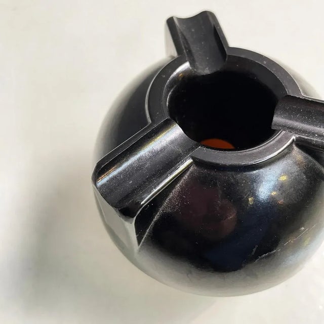 Plastic Italian Modern Spherical Table Ashtray in Black and White Plastic, 1980s For Sale - Image 7 of 9
