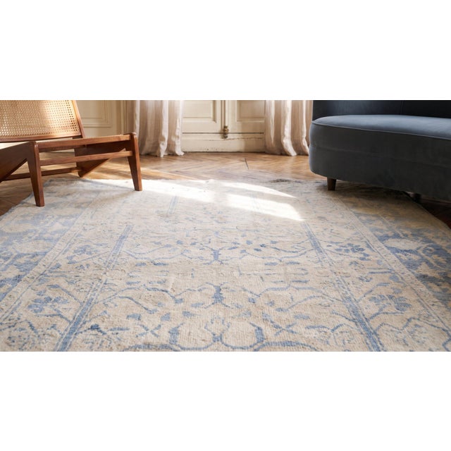 Early 20th Century 1920s White Geometric Antique Agra Cotton Rug 4' 4" X 7' 2" Handknotted Wool Carpet For Sale - Image 5 of 7