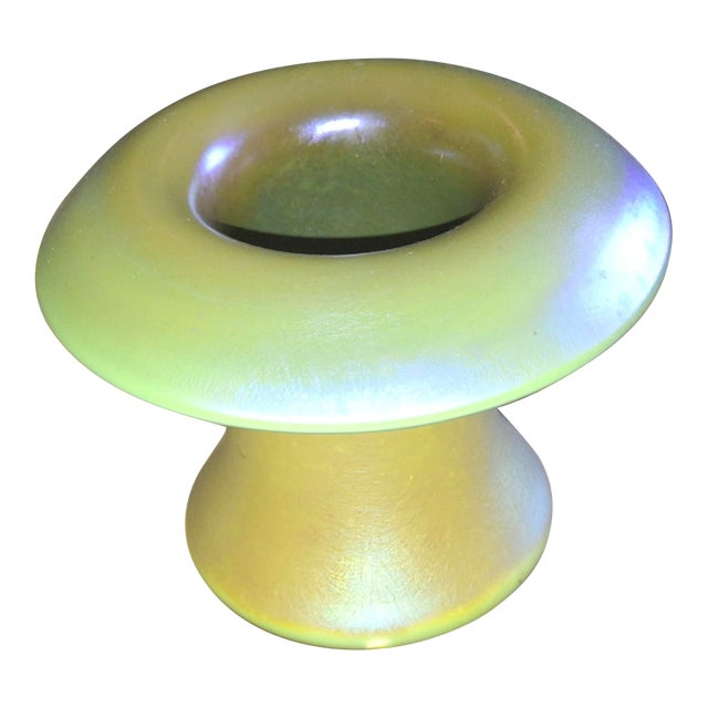 1930's Art Deco "Steuben" Greenish Aurene Mushroom Display Art Glass Vase Frederic Carder For Sale