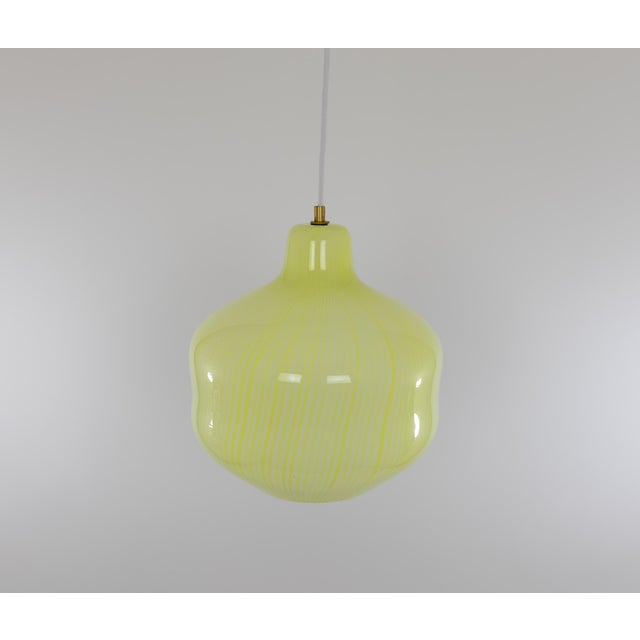 Venini Hand-Blown Murano Glass Pendant by Massimo Vignelli for Venini, 1950s For Sale - Image 4 of 9