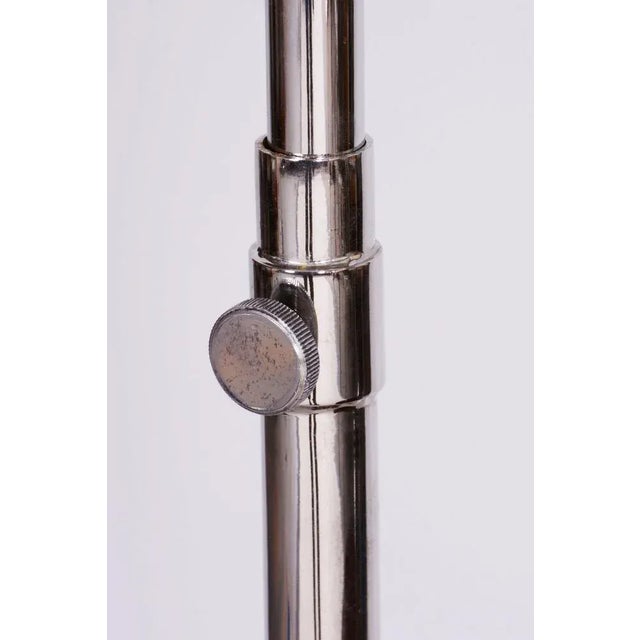 1930s Bauhaus Floor Lamp in Walnut & Chrome, Czechia, 1930s For Sale - Image 5 of 8