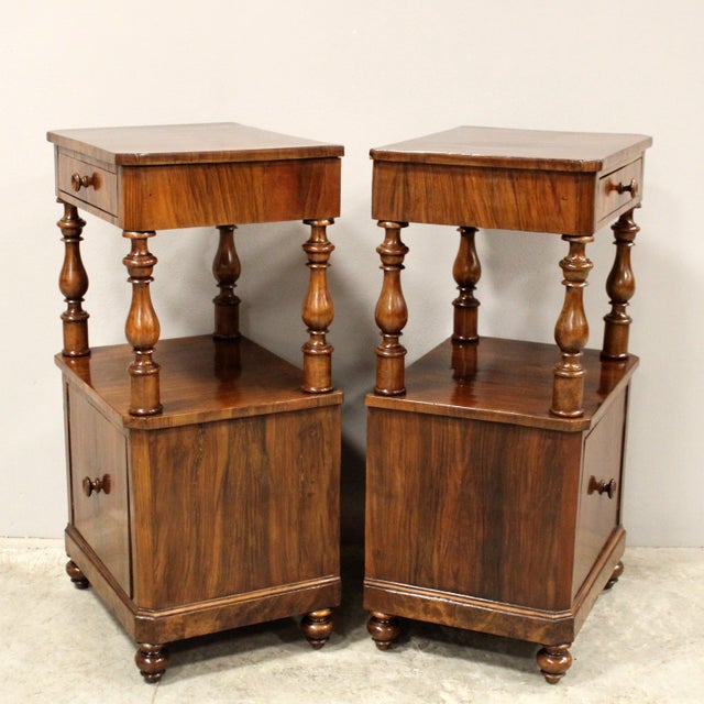 19th Century Bedside Tables in Walnut, Italy, Set of 2 For Sale - Image 3 of 11