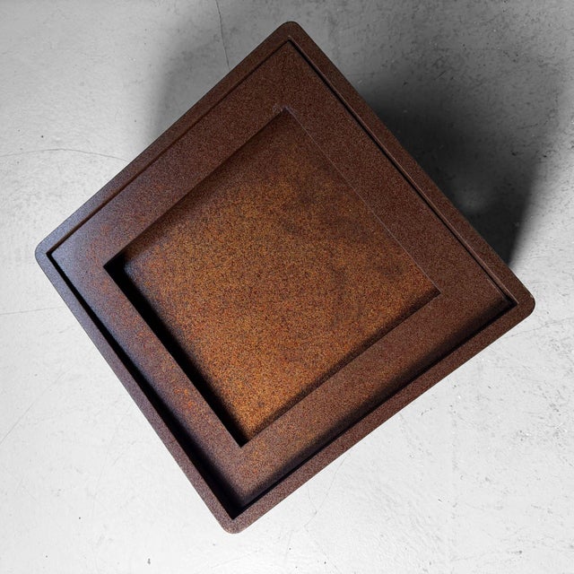 Wood Japanese Lacquered Jubako-Dai Display Stand with Gold Kamon, 1920s For Sale - Image 7 of 16