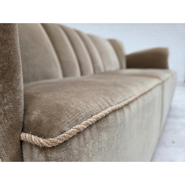 Wood Danish 3-Seater Sofa in Green Velour with Oak Legs, 1960s For Sale - Image 7 of 18