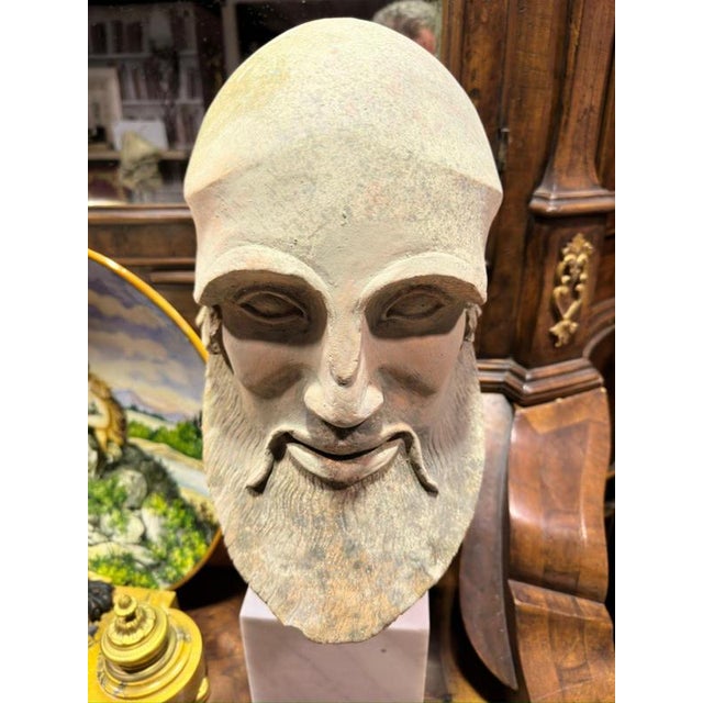 Head of the Dying Warrior of the Frontons of Egina, 20th Century, Terracotta For Sale - Image 3 of 10