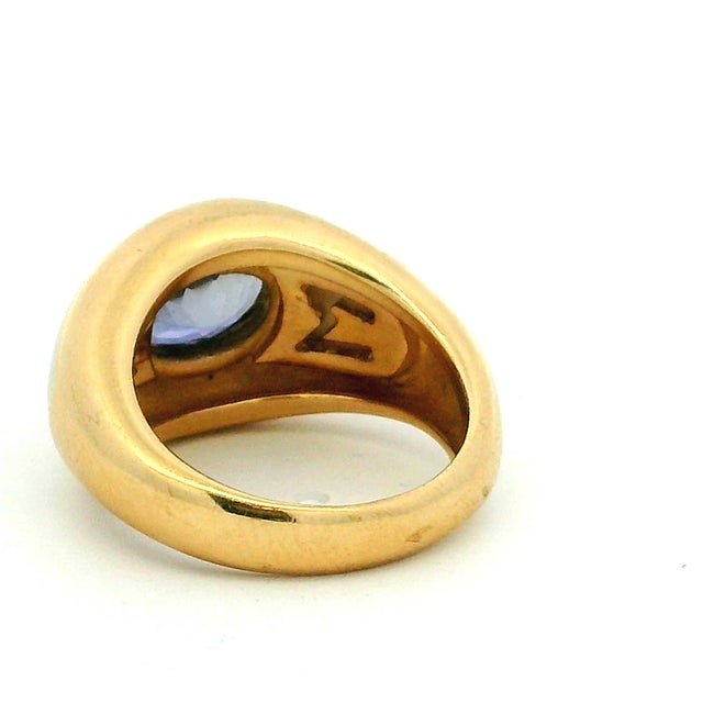 Vintage Mauboussin Paris 18k Yellow Gold Iolite & Mother-of-Pearl Dome Ring, Size 5 For Sale In Miami - Image 6 of 11