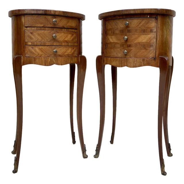 1930s Pair of French Louis XV Style Marquetry Nightstands With Drawers and Cabinet For Sale