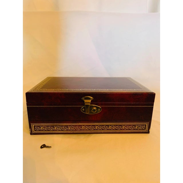 Vintage Mele Jewelry Chest With Original Key and Tag For Sale - Image 13 of 13