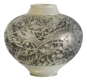 Opalescent Aras No. 919 Vase by René Lalique, 1920s