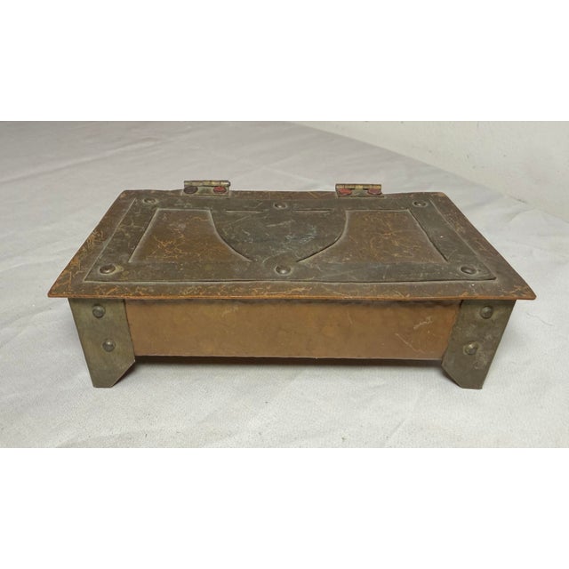 Antique Handmade Arts & Crafts Hammered Thick Copper Brass Footed Dresser Box For Sale In New York - Image 6 of 11