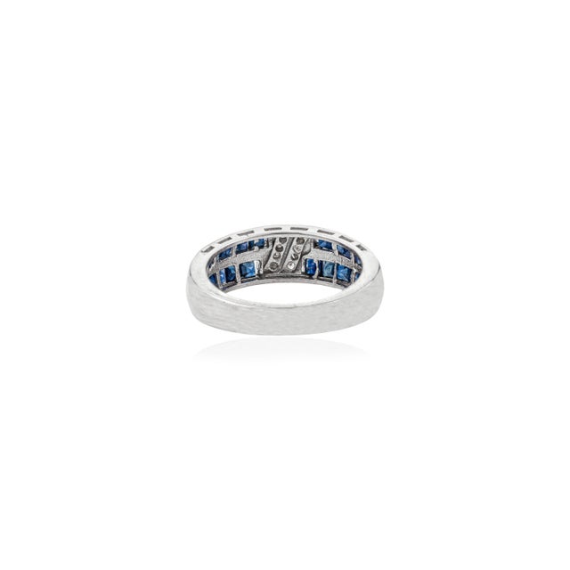 Metal Modern 2.1 Carat Blue Sapphire & Diamond Statement Dome Band in 925 Silver - Size 8 For Sale - Image 7 of 11