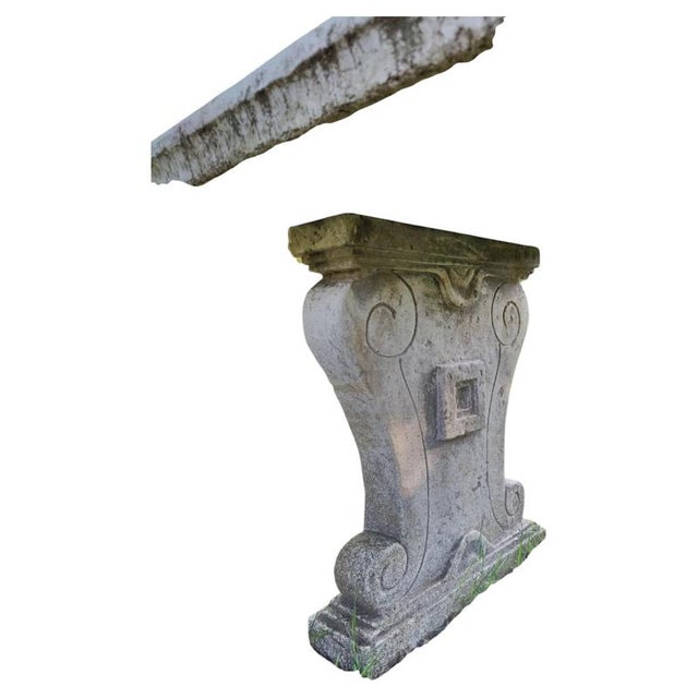 Elegant 19th-Century Venetian Istrian Marble Table Comprising 3 modules, 2 pedestals, and a top, all made of marble and in...