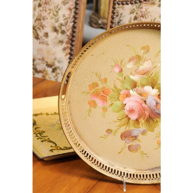 Early 20th Century French Tôle Tray with Hand-Painted Bouquet of Roses and Pierced Gallery For Sale - Image 9 of 12