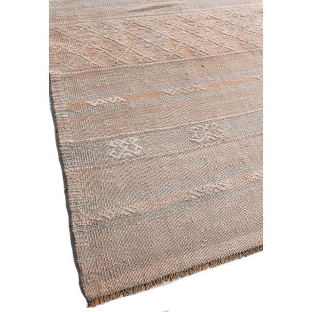 Textile Vintage Circa 1940 Tan Turkish Kilim Flatweave Rug 5ft 1in X 10ft 11in For Sale - Image 7 of 11