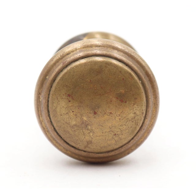 Vintage concentric dummy door knob set with a brass door knob and rosette. The original mounting screws are not available....