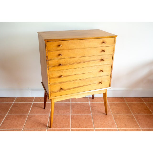 Mid-Century Modern Chest of Drawers in Walnut by Alfred Cox for Heals, 1960s For Sale - Image 12 of 18