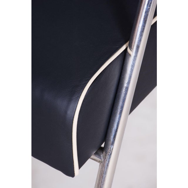 German Bauhaus Armchair in Black Leather attributed to Gilbert Rohde for Mauser, 1930s For Sale - Image 4 of 13