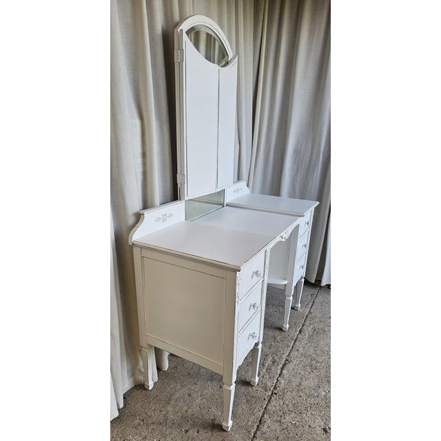 1930s Vintage Vanity 3 Mirrors, 1930's, White Romantic Style For Sale - Image 5 of 16