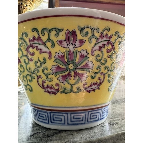 Ceramic 1910s Intage Republic Era Chinese Yellow Famile Jaune Serving Bowl 6" Diameter For Sale - Image 7 of 9
