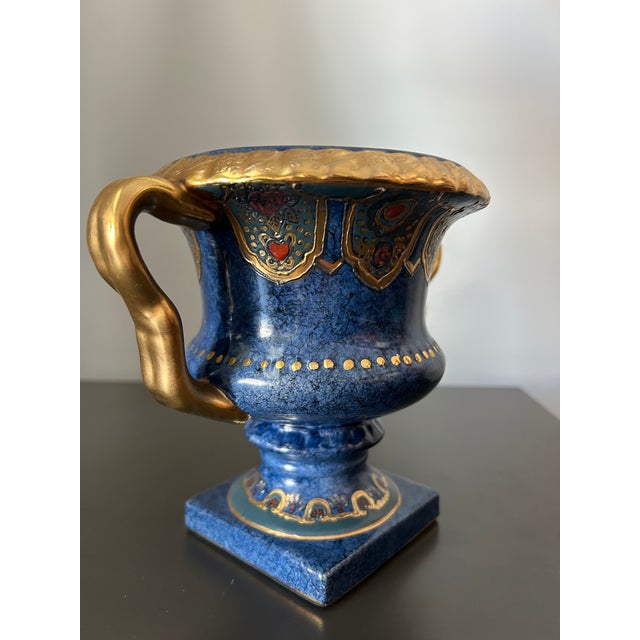 Japanese Vintage Cobalt Blue & Gold Gilded Urn Vase – ArtMark Japan Porcelain, Ornate Handles & Pedestal Base For Sale - Image 3 of 8