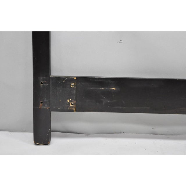 Vintage Chinoiserie Black Gold Ebonized Chinese Fretwork Queen Sz Bed Headboard For Sale - Image 10 of 14