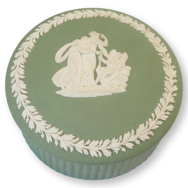 Vintage Wedgwood Jasperware Trinket Box For Sale In Los Angeles - Image 6 of 6