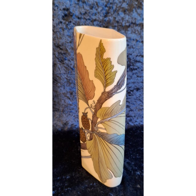Vintage Porcelain Vase by Alain Le Foll for Rosenthal, 1980s For Sale - Image 3 of 6