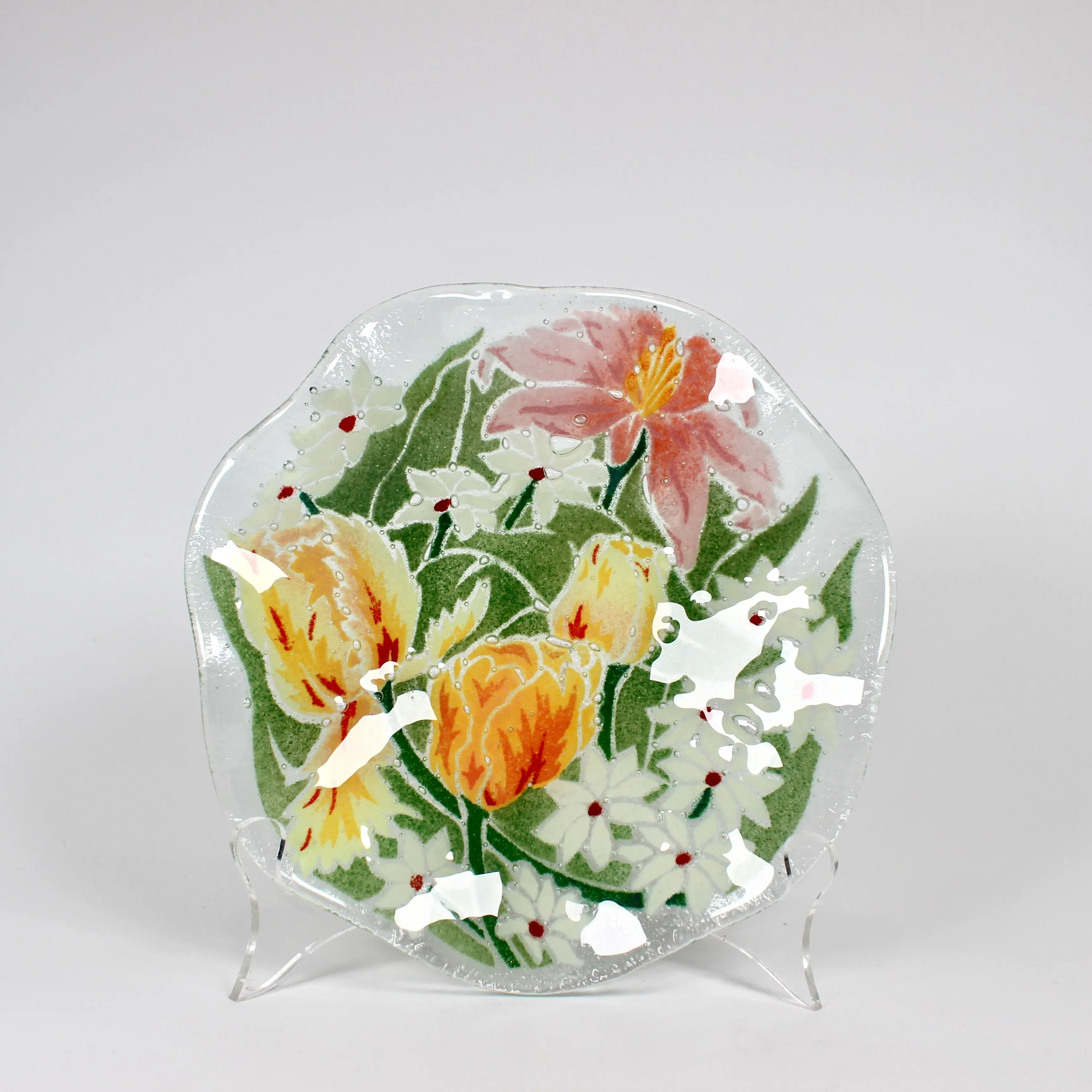 fused-art-glass-plate-with-