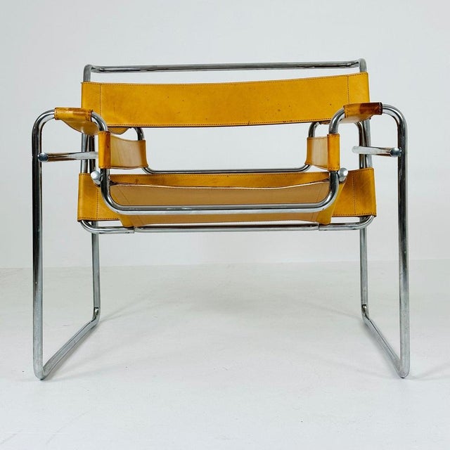 Marcel Breuer Cognac B3 Chair in Leather and Metal by Marcel Breuer, 1990s For Sale - Image 4 of 11