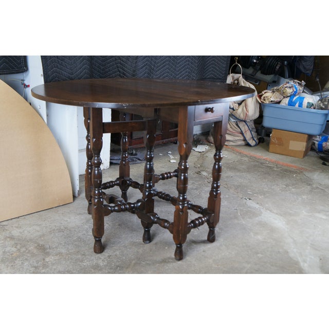Antique William and Mary Style American Oak Dropleaf Gateleg Console Hall Table For Sale - Image 9 of 11