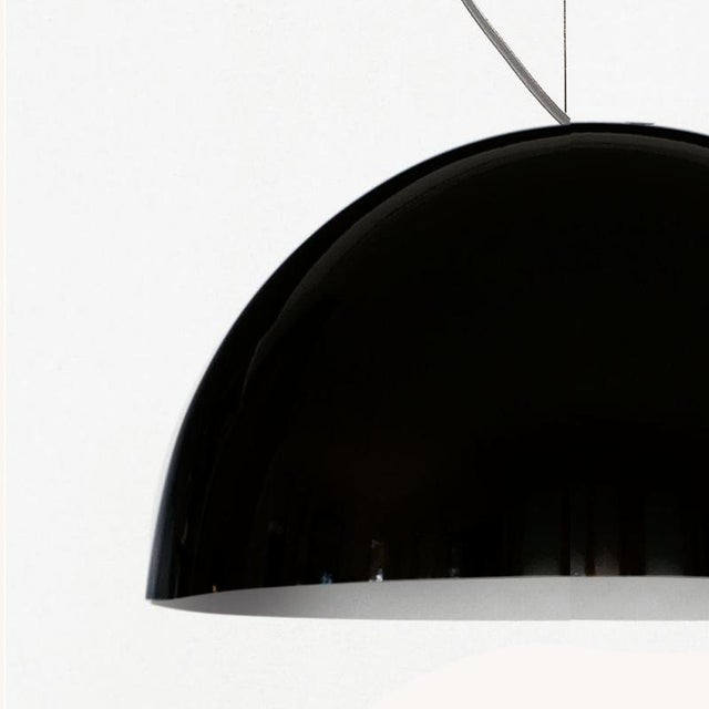 Suspension lamp 'Sonora' designed by Vico Magistretti in 1976. Suspension lamp, giving direct and diffused light in blown...
