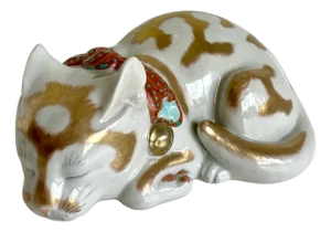 Early 1900's Japanese Kutani Porcelain Sleeping Cat