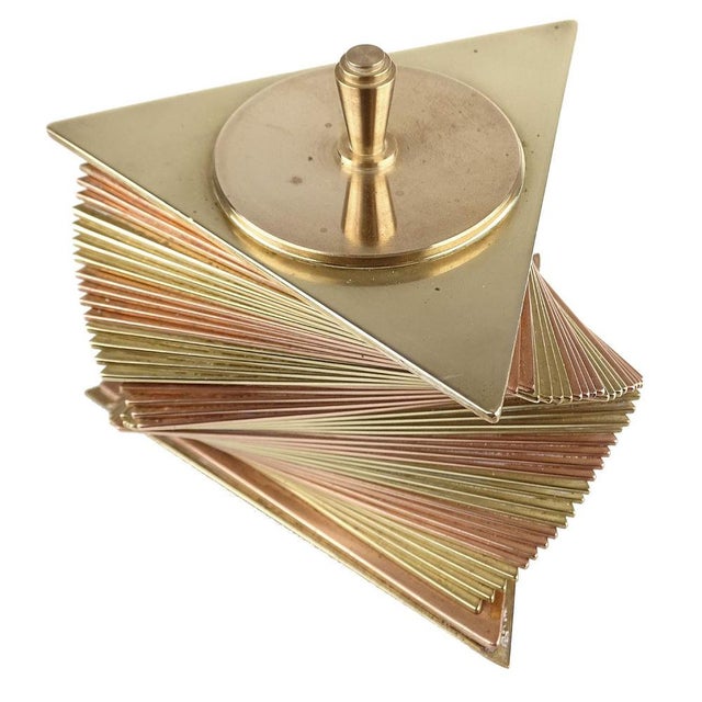 Modern Art Deco Copper and Brass Box in the style of John Otar, 1930s For Sale - Image 3 of 10
