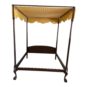 Late 20th Century Kittinger Cw-139 Colonial Williamsburg Mahogany Claw & Ball Canopy Bed