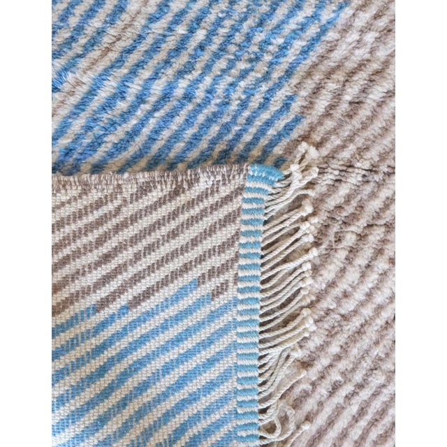 Moroccan Beni MRirt Wool Rug - 10.1 X 7 Ft For Sale In Cleveland - Image 6 of 8