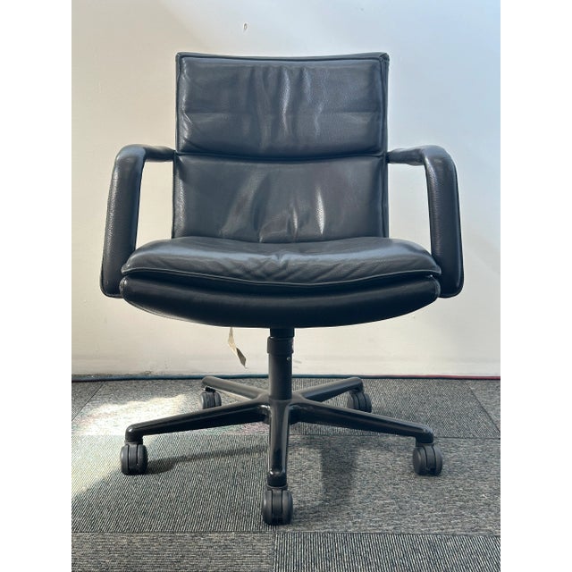 Pre-owned Keilhauer Elite Leather Conference Chair. The Elite executive conference chair, designed by Ed Keilhauer, a...