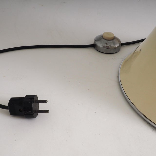 Vintage Pipistrelle Table Lamp by Gae Aulenti for Martinelli Luce, 1970s For Sale - Image 12 of 17