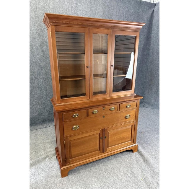 American Vintage Craftique Solid Mahogany China Cabinet For Sale - Image 3 of 13