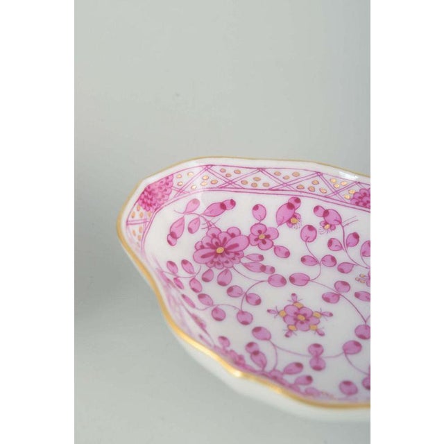 Small Oval Porcelain Bowls from Meissen, Set of 2 For Sale - Image 3 of 5