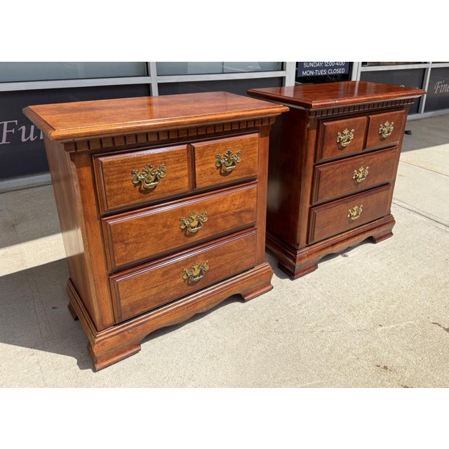 American Pair of Chippendale Style Three Drawer Nightstands For Sale - Image 3 of 13