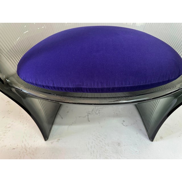 Light Gray Original Lucite Flower Chair by Pierre Paulin for Magis For Sale - Image 8 of 9