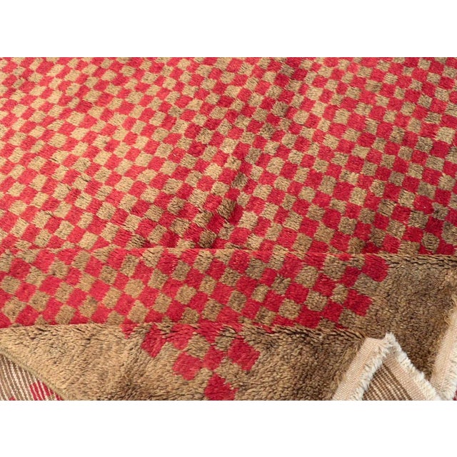 Galerie Shabab Collection Mid-20th Century Turkish Anatolian Art Deco Carpet For Sale - Image 9 of 10