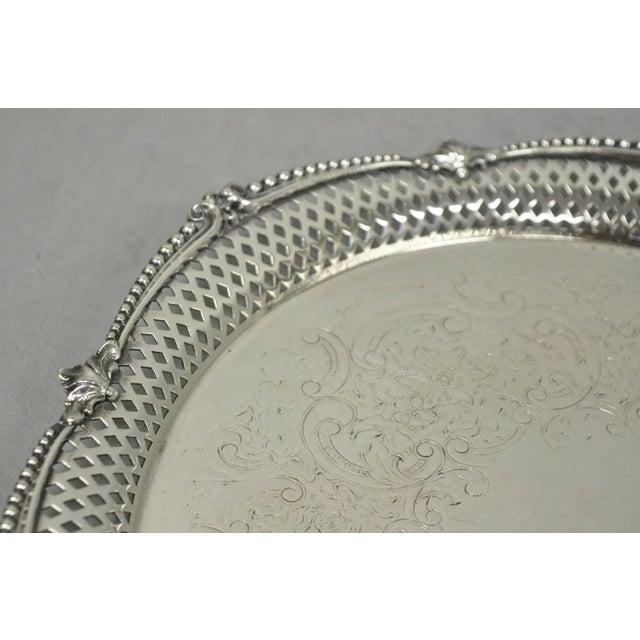 Traditional Vintage Barker Ellis English Edwardian Silver Plated Pierced Round Platter Tray For Sale - Image 3 of 14