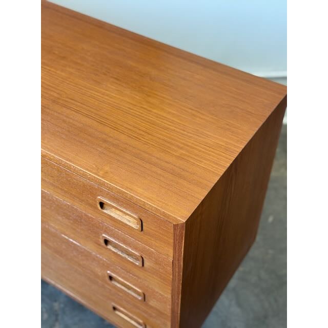 1960s 1960s Danish Teak 8 Drawer Dresser by Hundevad For Sale - Image 5 of 14