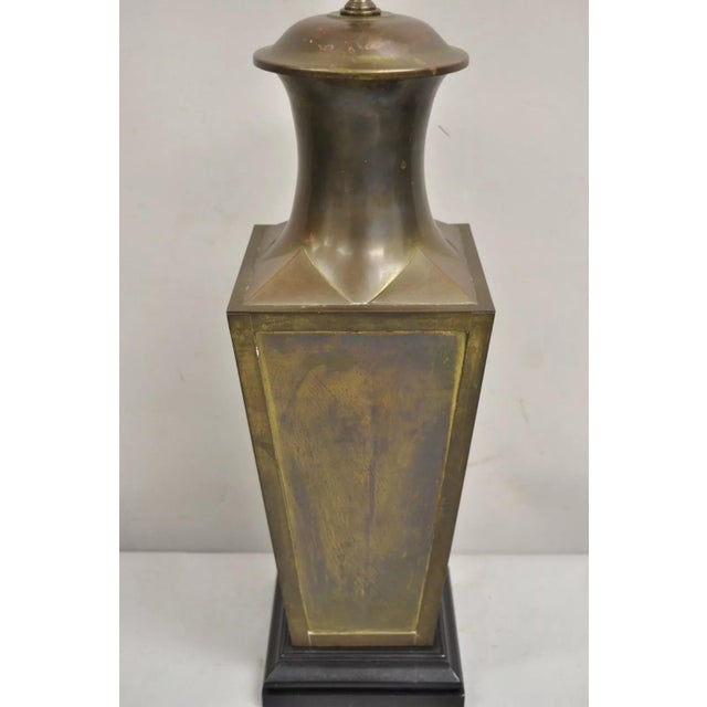 Mid 20th Century Vintage Chinoiserie Patinated Brass Square Jardiniere Table Lamp Wildwood For Sale - Image 5 of 11