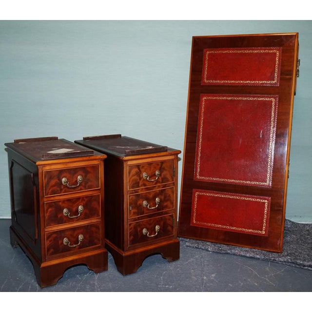 Twin Pedestal Desk with Leather Top from Maple Waring & Gillow For Sale - Image 15 of 17